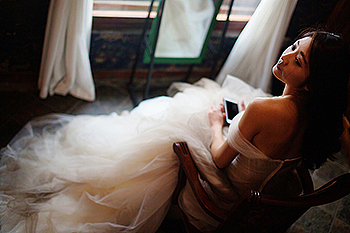 西安婚礼跟拍——婚礼摄像和婚礼跟拍的区别（图ZMTQ1NTkzNTY0） - 人像摄影 - 站酷设计师鹿与映象婚礼跟拍原创素材 - 站酷ZCOOL