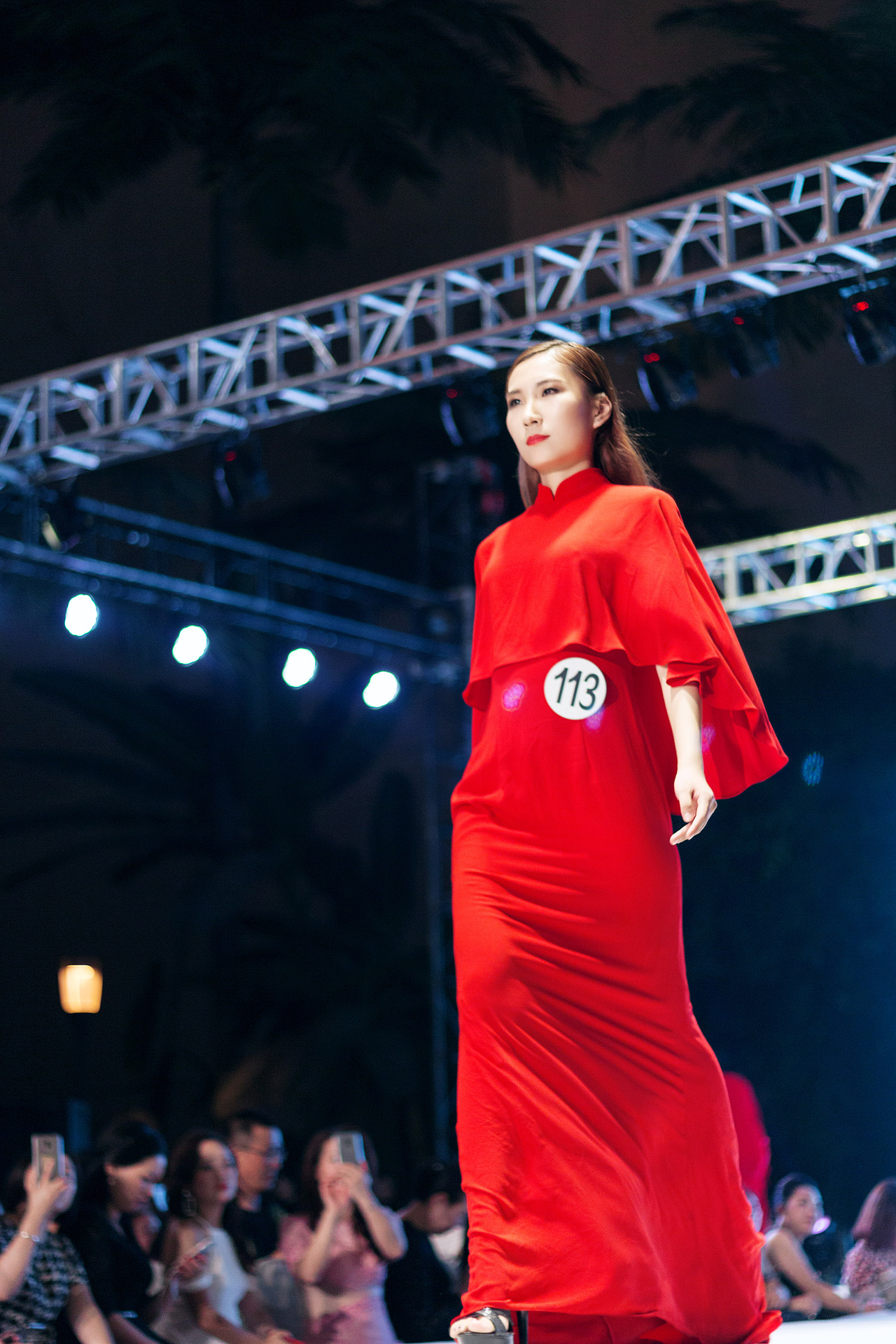 2017世界职业模特大赛爱裳惊艳