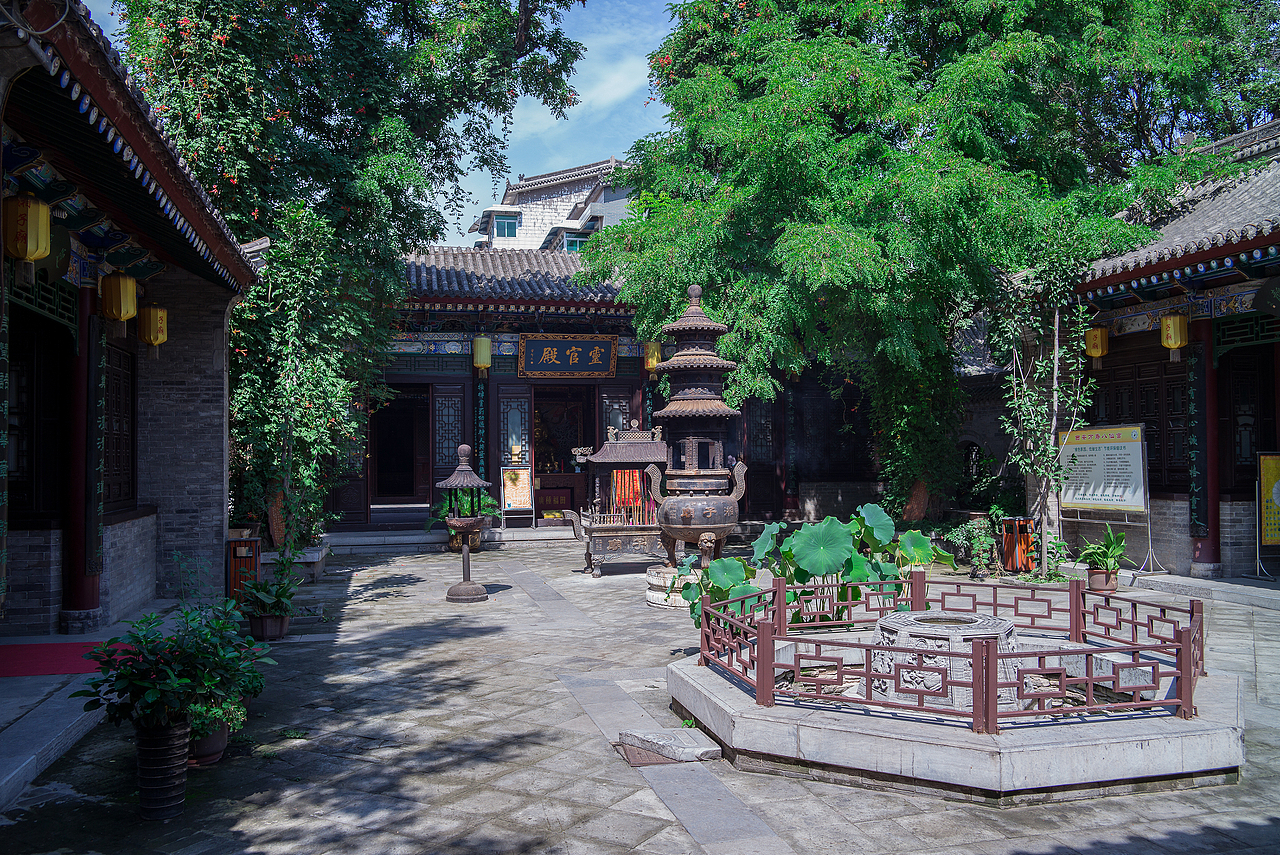 西安，南门附近扫街（图ZNTUwNzU4MTY=） - 人文/纪实摄影 - 站酷设计师柠檬家的大栗子原创素材 - 站酷ZCOOL