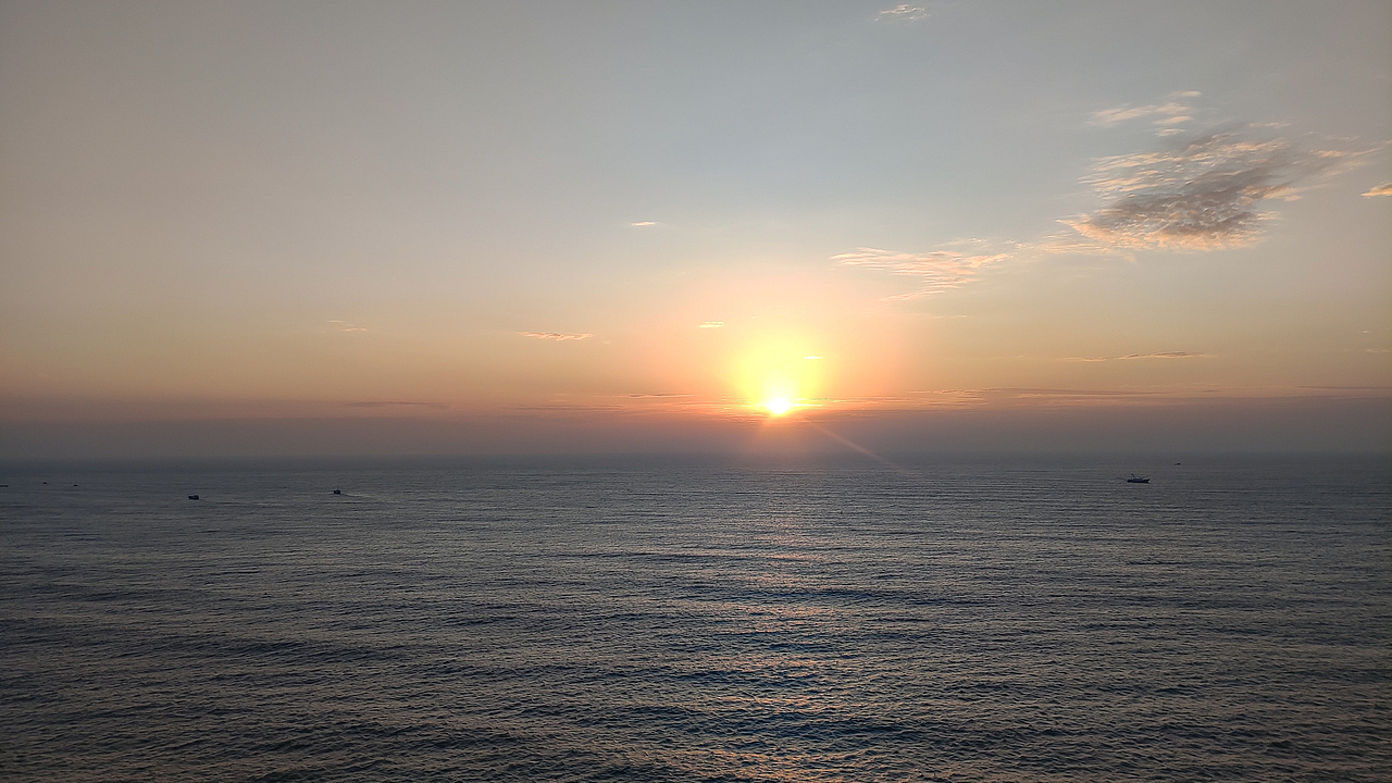 阳江海陵岛某地方看日出