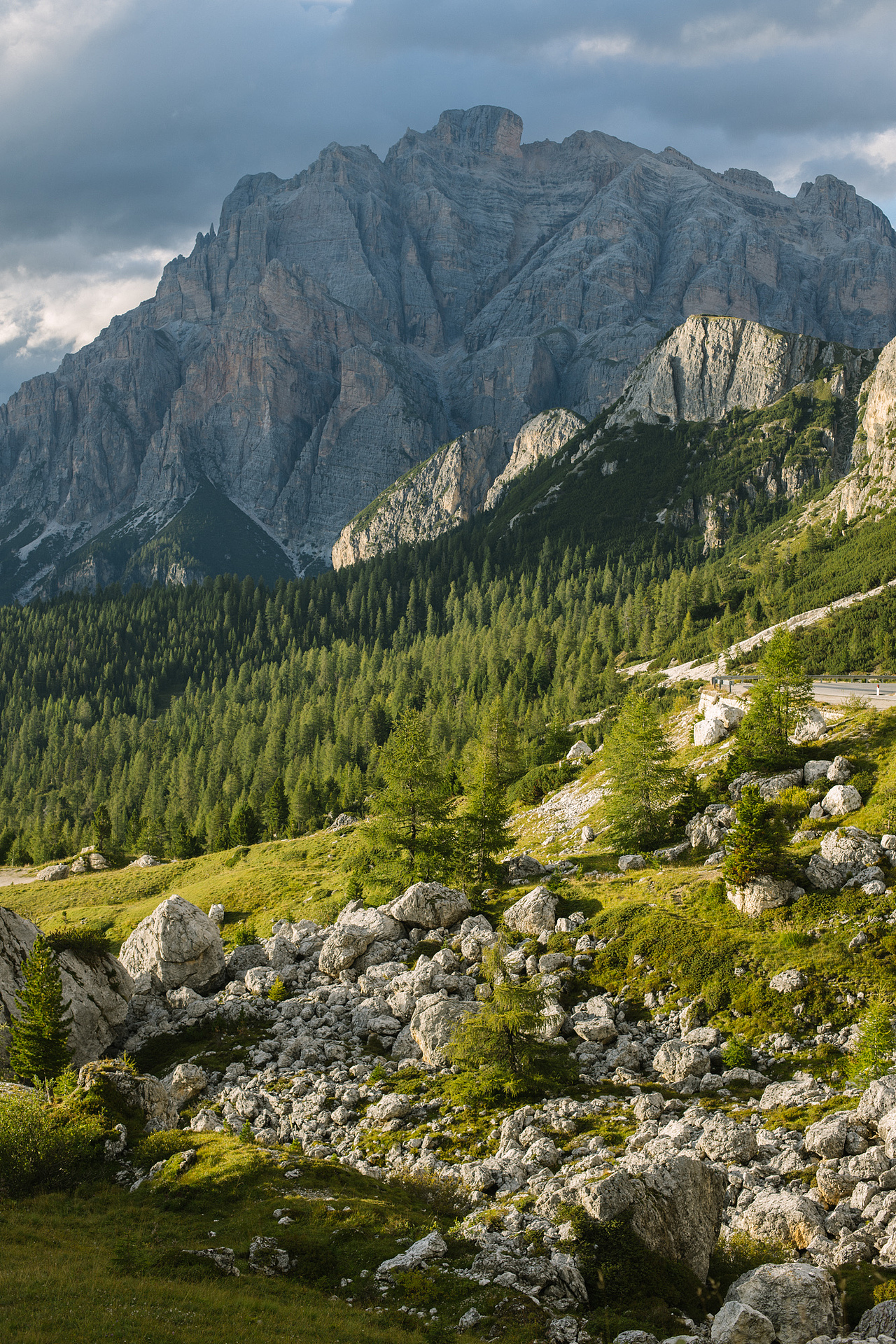 意大利🇮🇹多洛米蒂 | 白云岩下