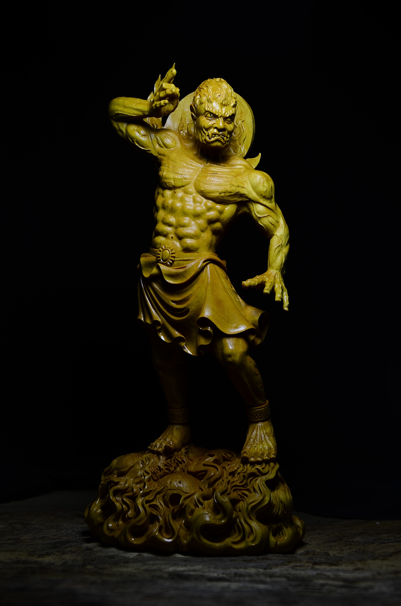 黄杨木明王忿化身