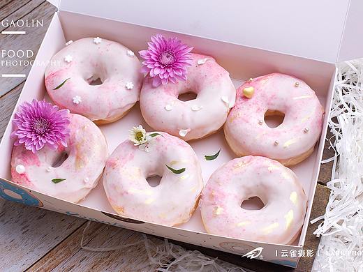 新拍摄的面包甜点
