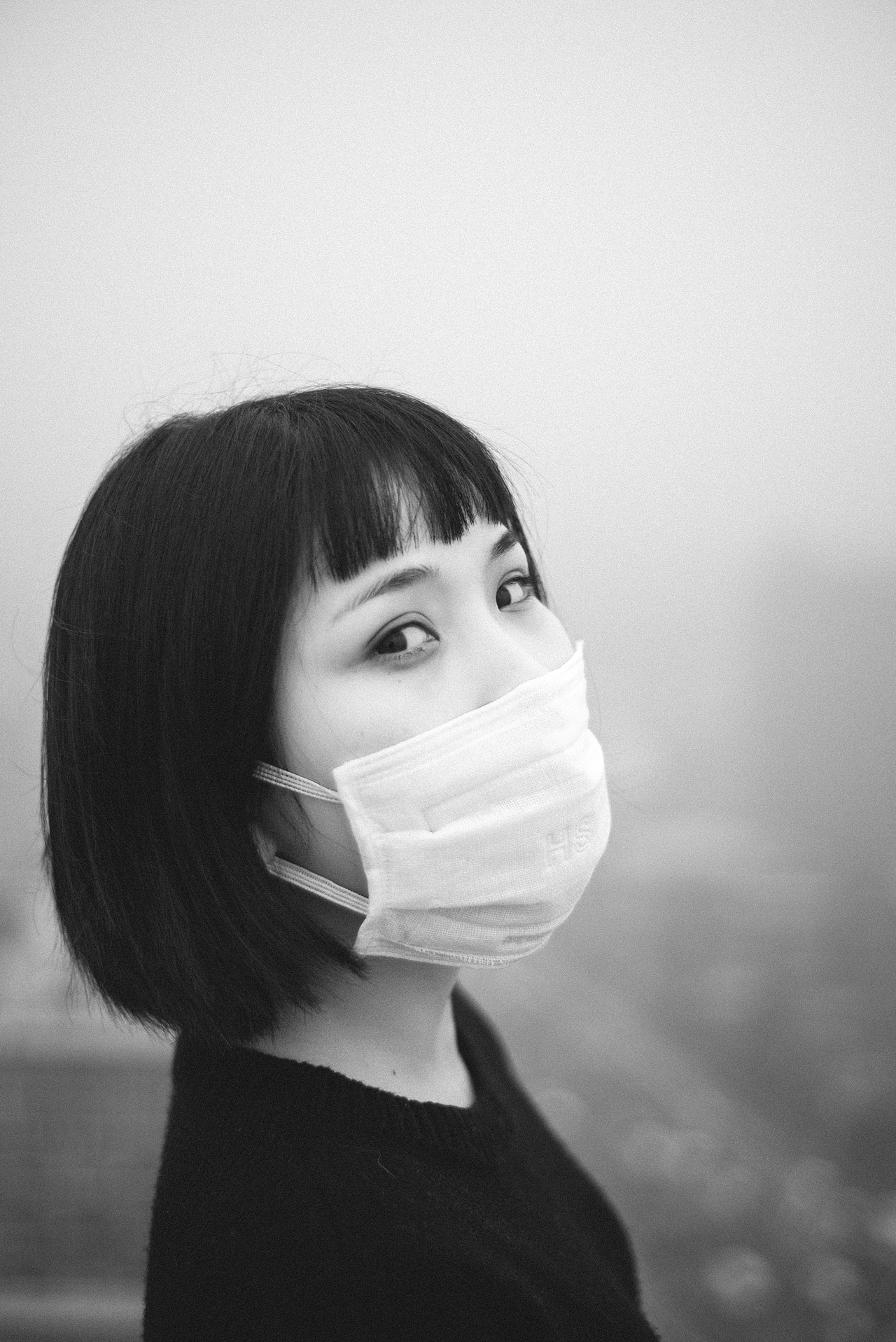 请注意,霾眼在注视