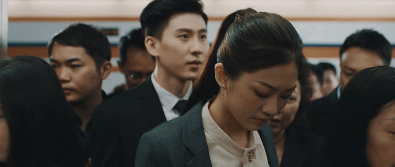 TORRAS-鲸鱼概念 G10耳机地铁篇（图ZMjY0MDU1NjYw） - 短片 - 站酷设计师广告搬运工原创素材 - 站酷ZCOOL