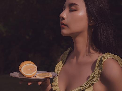 人间平庸 你是眸间温柔 