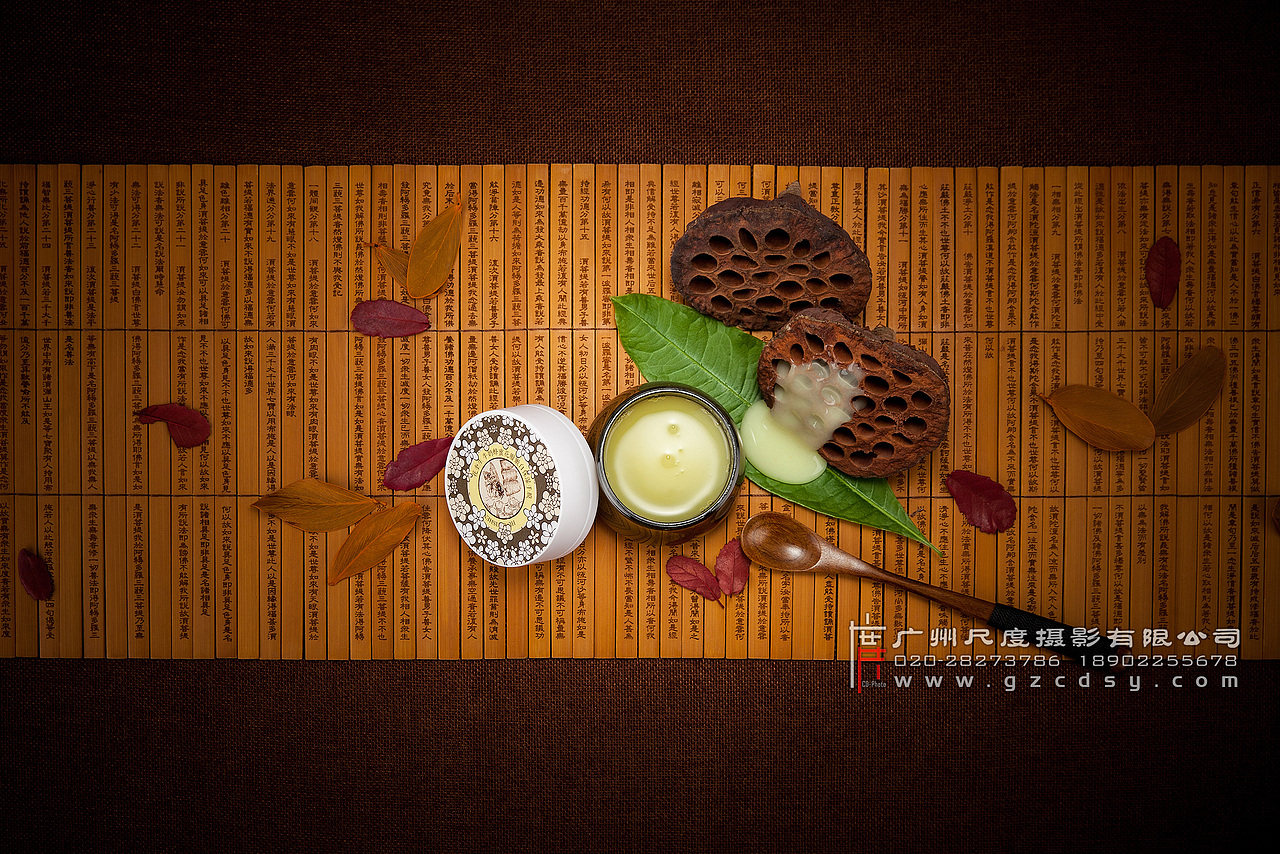 化妆品创意拍摄-中式复古-来自广州尺度摄影（图ZNzkyMzIzOTY=） - 产品摄影 - 站酷设计师尺度广告摄影机构原创素材 - 站酷ZCOOL