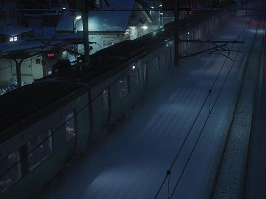 如无风夜晚的雪花静静沉积在心底