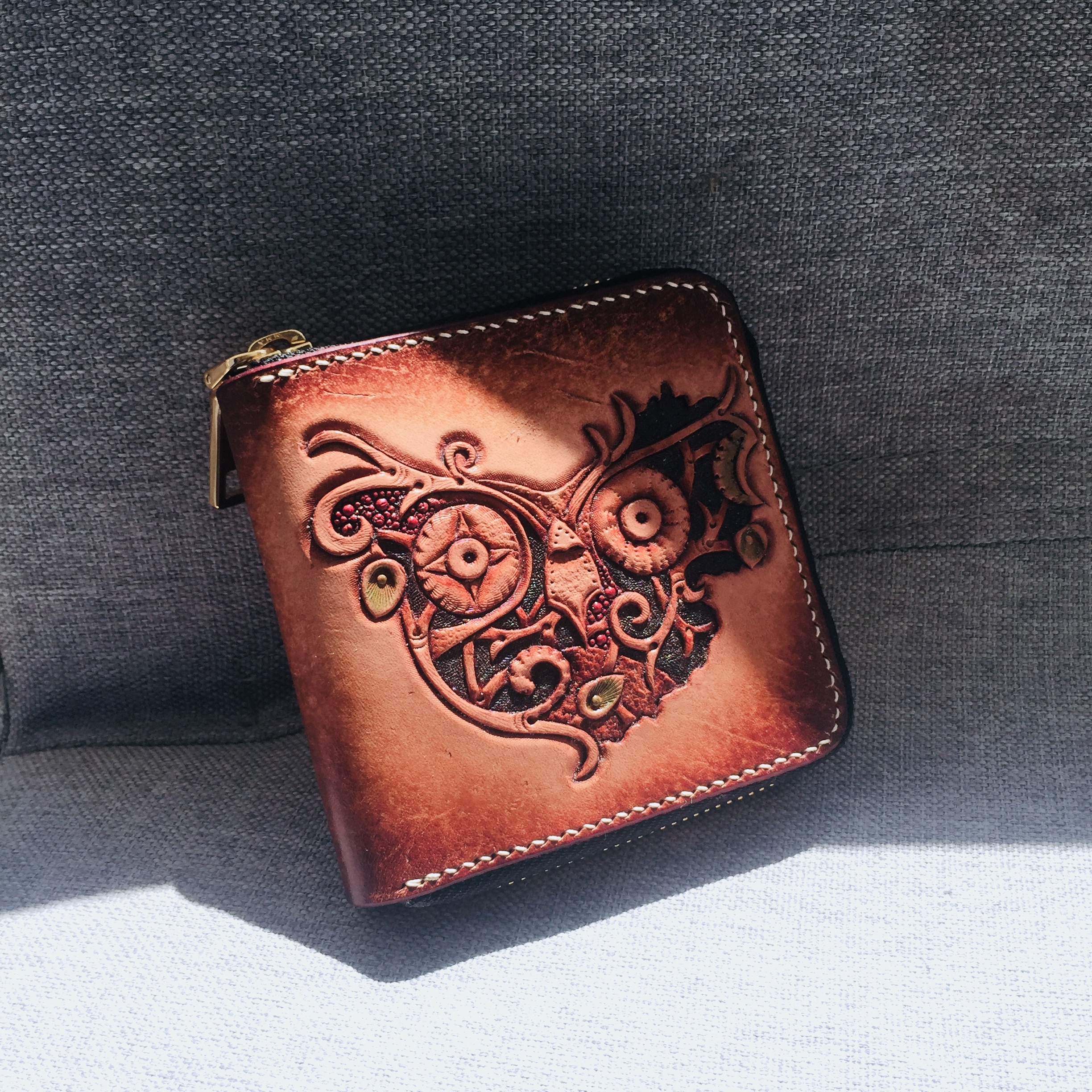 皮雕短款拉链钱包