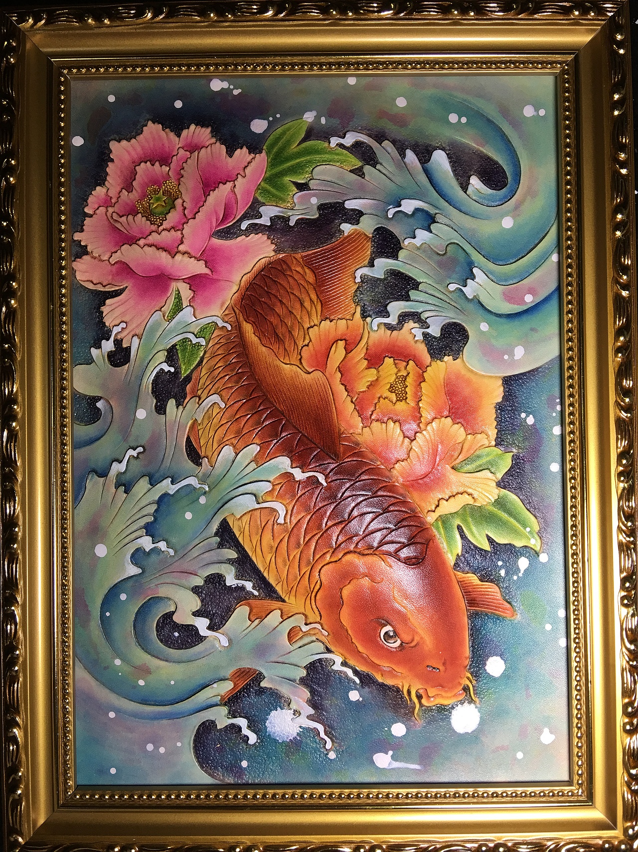 皮雕画—-锦鲤牡丹
