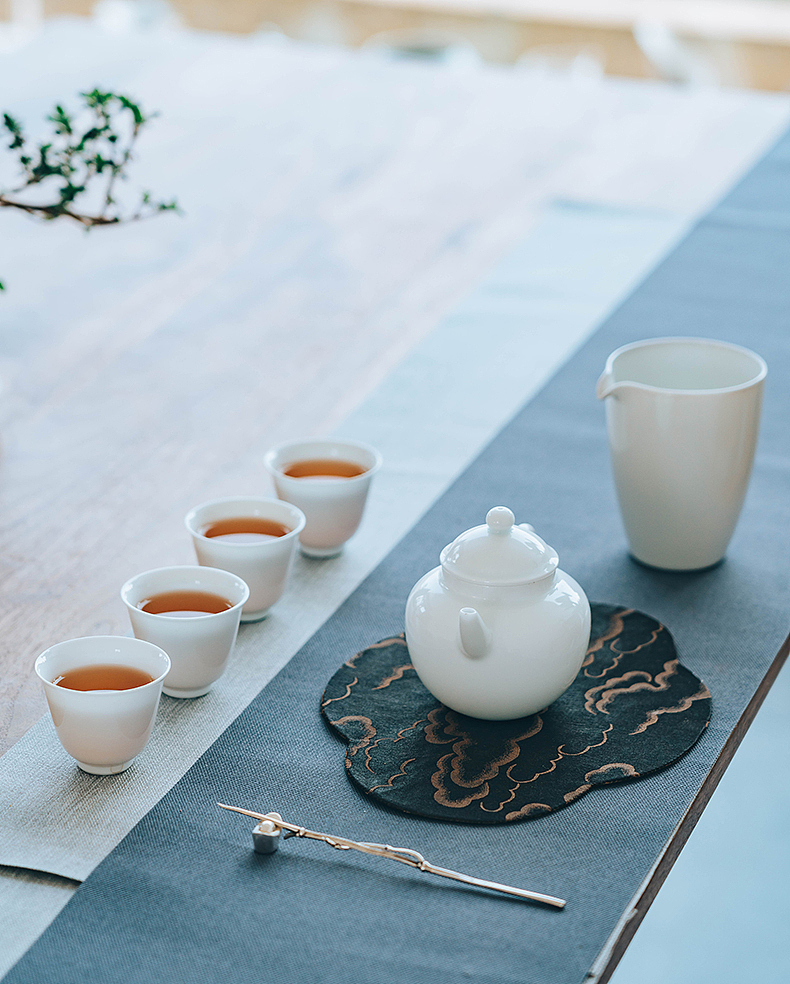 时光流淌,茶室听风