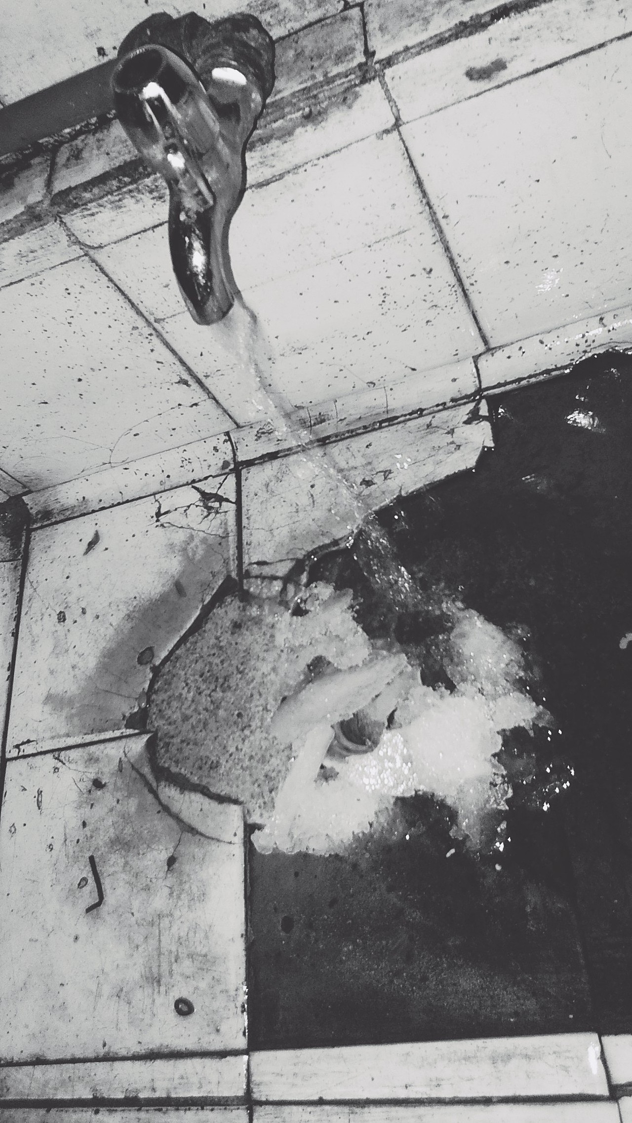 黑白叙事――冰、水池，水（图ZOTMxMzg0NDg=） - 其他摄影 - 站酷设计师白乌云原创素材 - 站酷ZCOOL