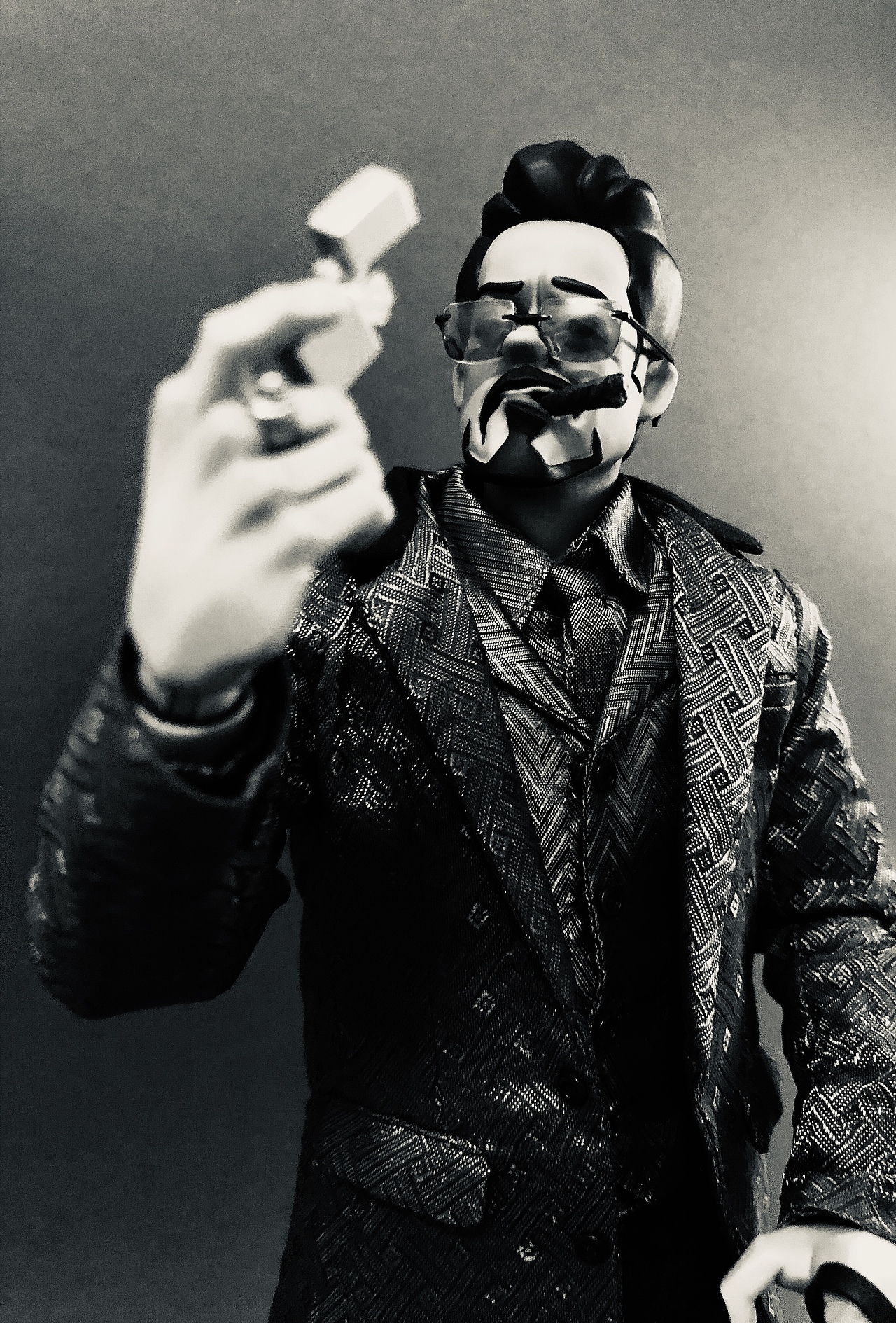 R.I.P Tony Stark🕯️（图ZMjE4Nzk3Njgw） - 产品摄影 - 站酷设计师Jerry杨小过原创素材 - 站酷ZCOOL