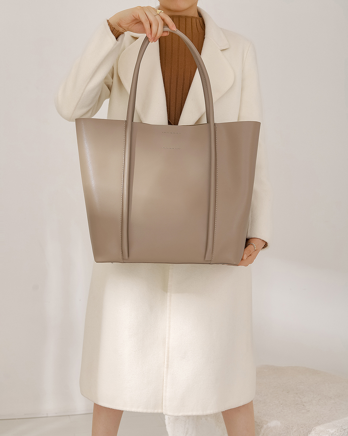 成都 | 品牌女包摄影 | 简洁大牌 | ins风 | 商业摄影（图ZMjY4Mjc0MjEy） - 产品摄影 - 站酷设计师禾平社影原创素材 - 站酷ZCOOL