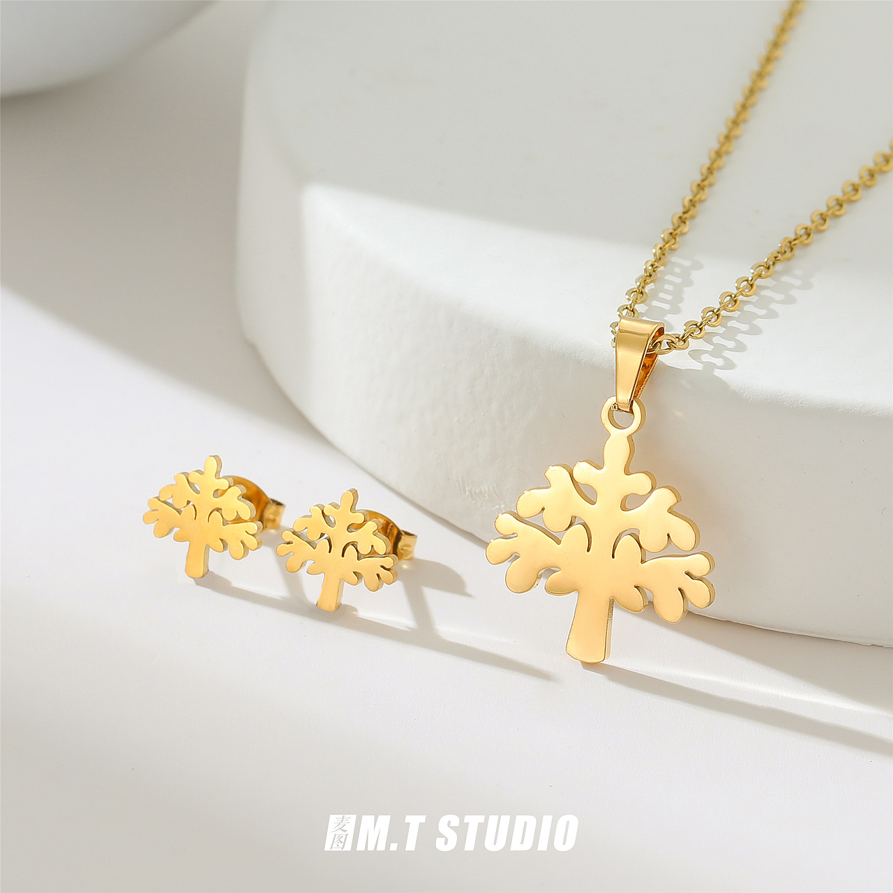 阿里巴巴首饰钛钢饰品静物图娼妓那个图拍摄（图ZMzY0NTQ2MTY0） - 产品摄影 - 站酷设计师麦图商业摄影原创素材 - 站酷ZCOOL