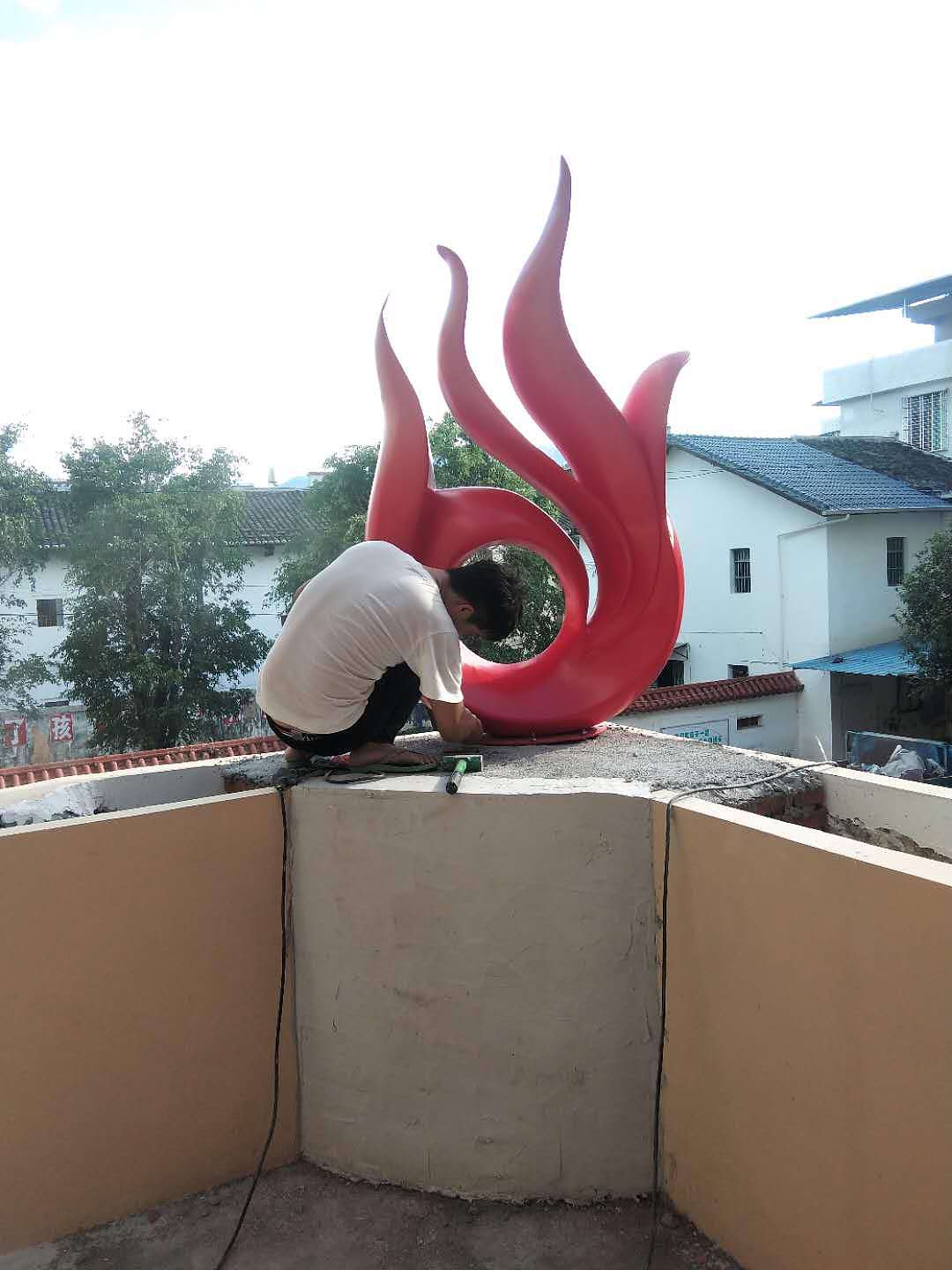 星星之火可以燎原校园主题玻璃钢火炬火焰雕塑艺术摆件