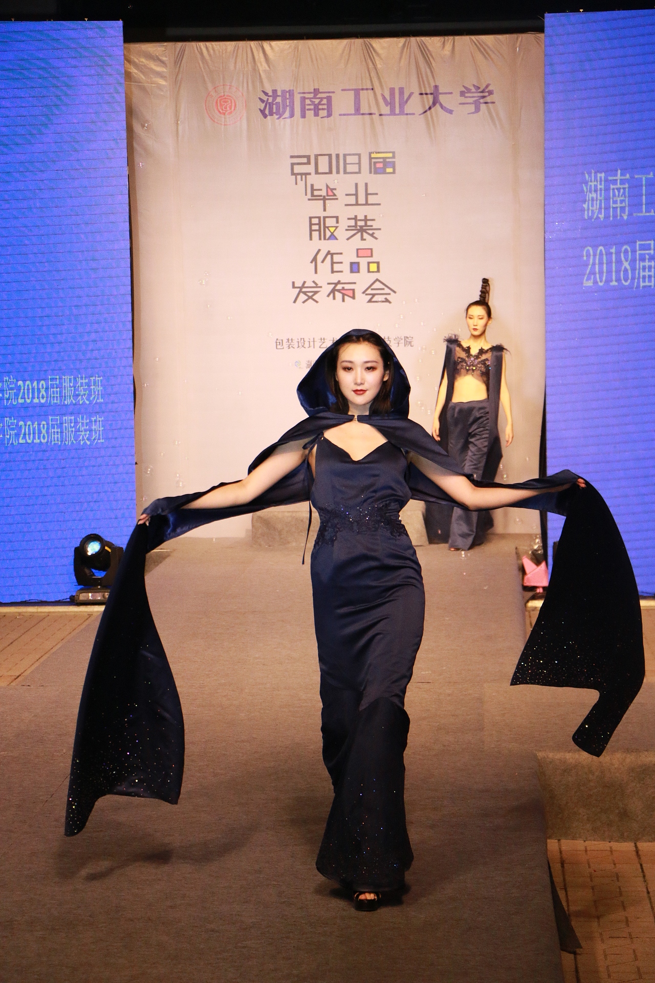 #2018毕业展#湖南工业大学2018届毕业服装作品发布会（图ZMTE4MzA4Nzg4） - 人文/纪实摄影 - 站酷设计师梁小样原创素材 - 站酷ZCOOL