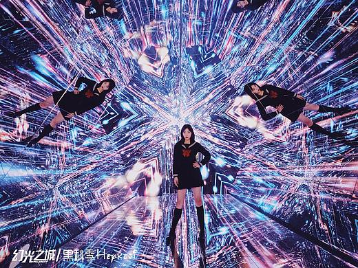 新媒体互动艺术装置《万花幻境》