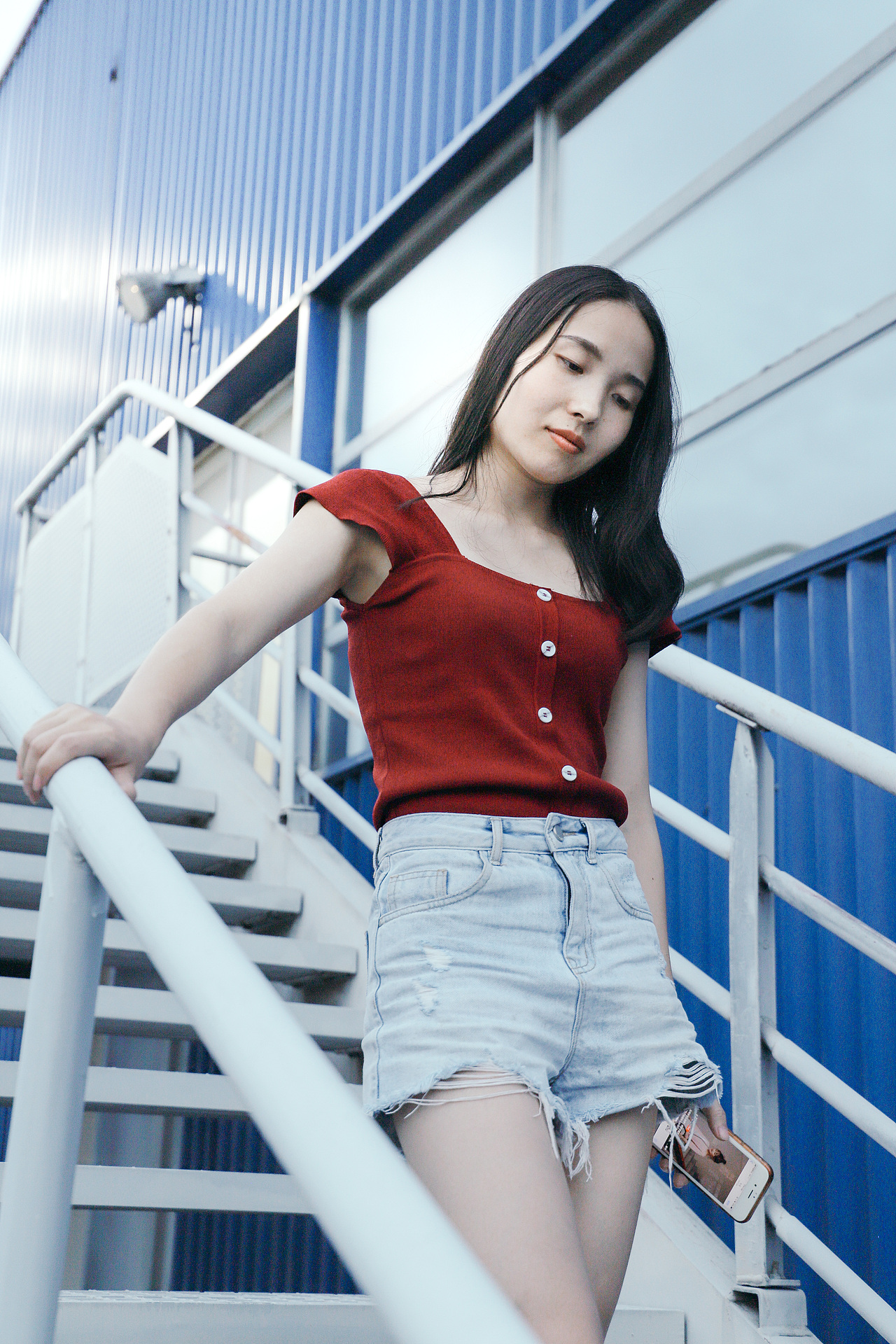 楼梯人像随拍（图ZMTcwOTE4NDUy） - 人像摄影 - 站酷设计师不会摄影的喵原创素材 - 站酷ZCOOL