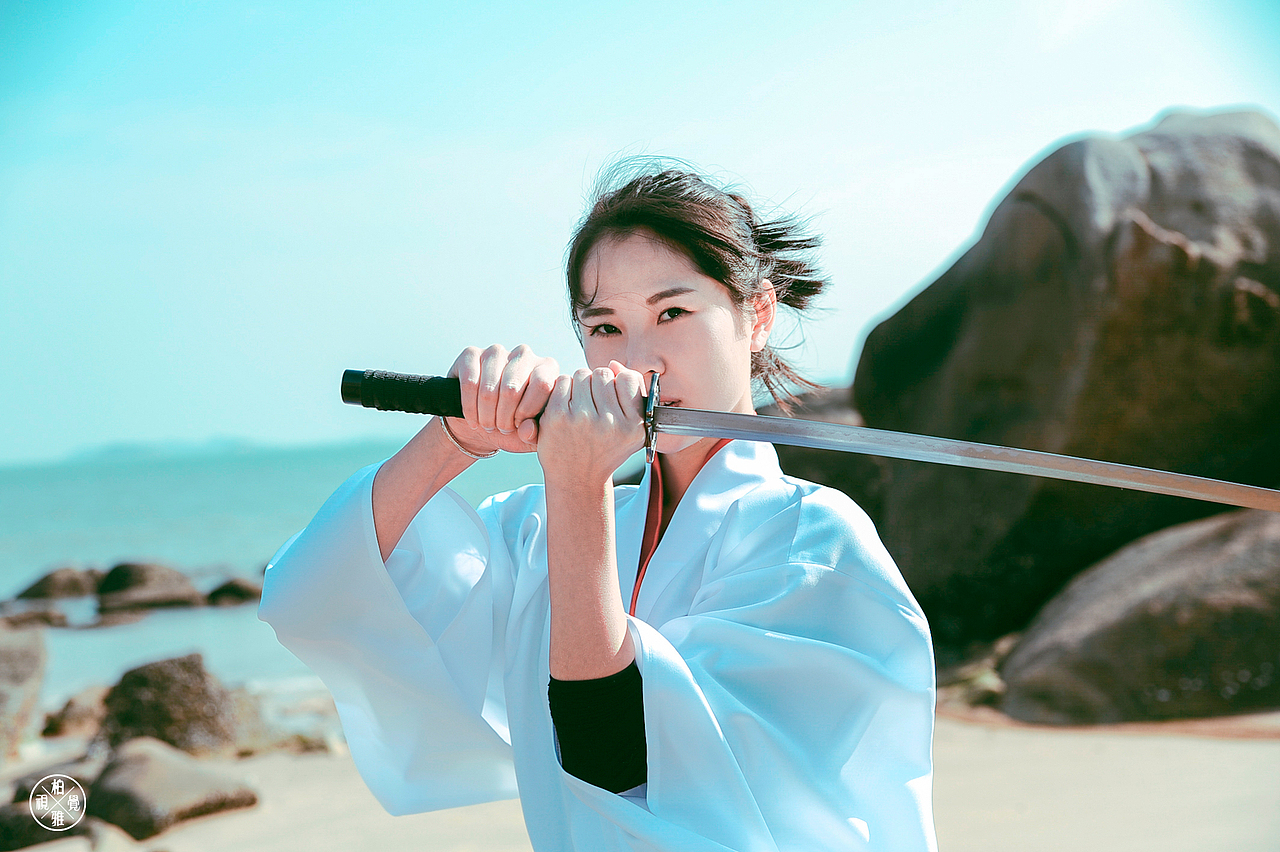 【东海女剑士】