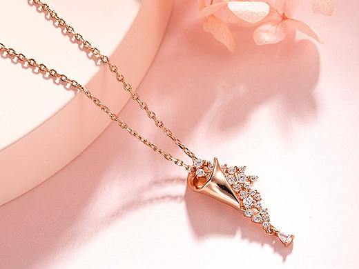 一波粉色  项链 耳钉  戒指  首饰套装 场景图  小清新