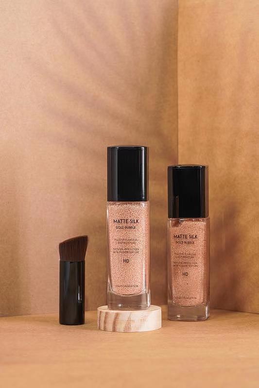 粉底液摄影（图ZMTkwMDY3MjIw） - 产品摄影 - 站酷设计师美林美妆视觉摄影原创素材 - 站酷ZCOOL