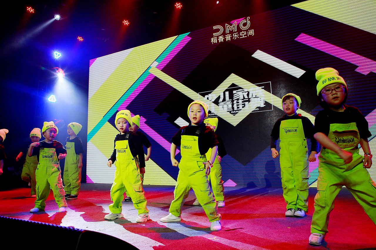 南京KidsFamily少儿街舞｜九周年少儿家族街舞超级公演（图ZMjA1MDU1OTcy） - 人文/纪实摄影 - 站酷设计师KidsFamily街舞原创素材 - 站酷ZCOOL