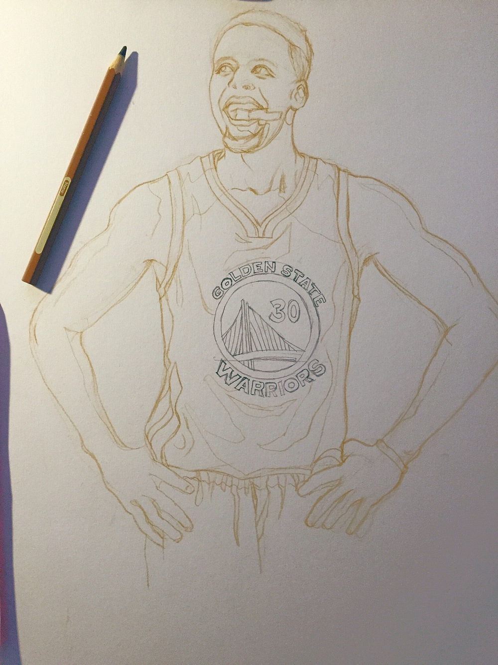 之前看过大神的彩铅作画后,改用了淡色的彩铅起稿