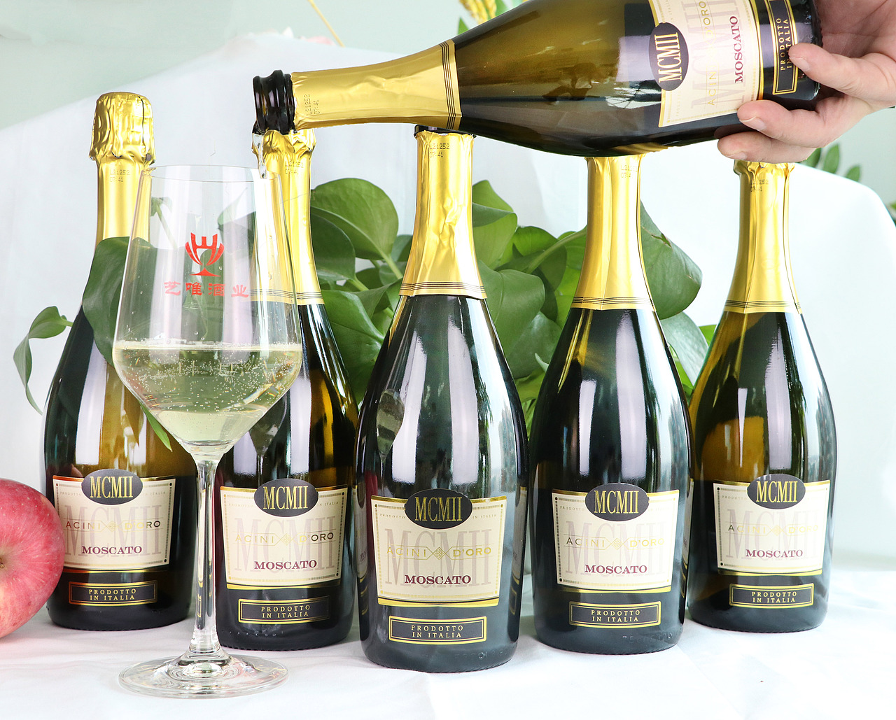 起泡酒拍摄（图ZMTg0Mzk2NzY4） - 产品摄影 - 站酷设计师李妙妙原创素材 - 站酷ZCOOL