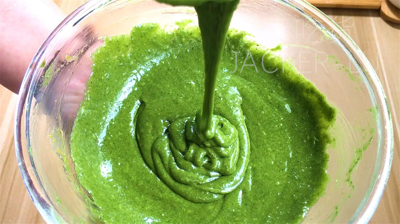 焦糖抹茶玛德琳,焦糖香醇,淡淡抹茶香气,扑面而来。