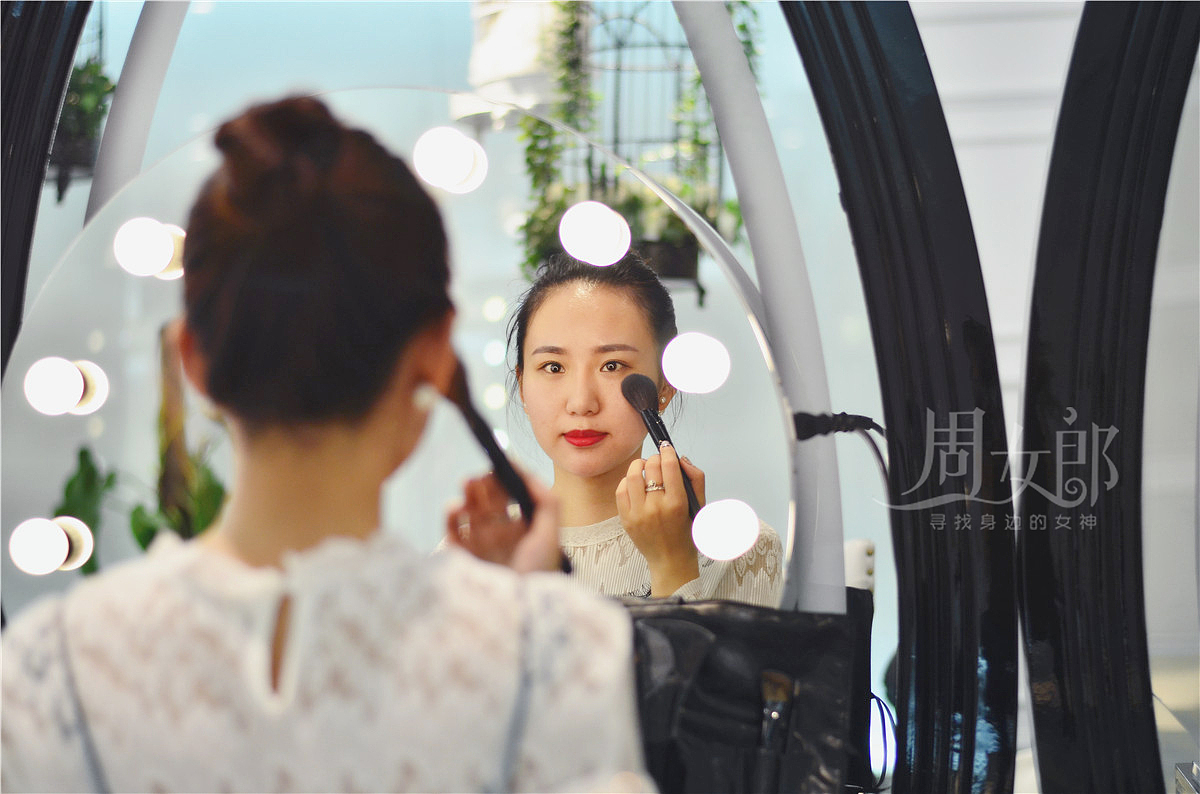 潘多拉女神影象