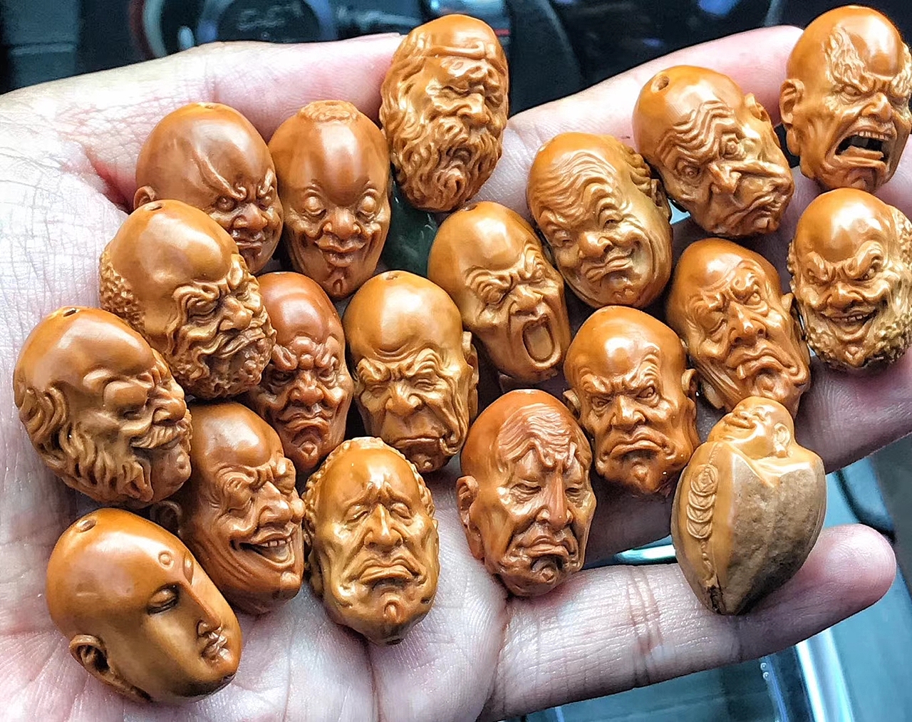 橄榄核雕刻-十八罗汉