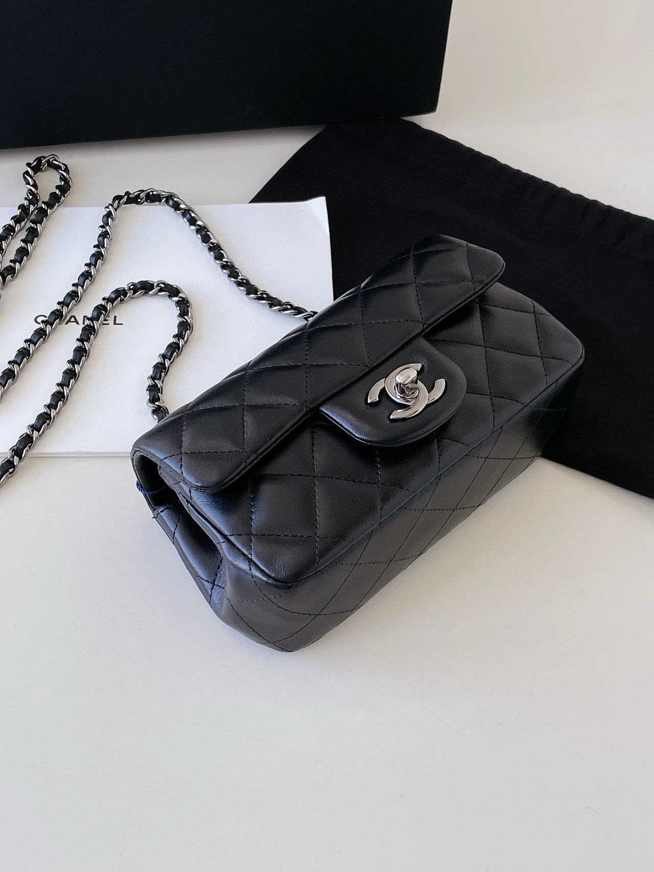 Chanel mini包（图ZMzczMDIzNzE2） - 产品摄影 - 站酷设计师joyiGuan原创素材 - 站酷ZCOOL