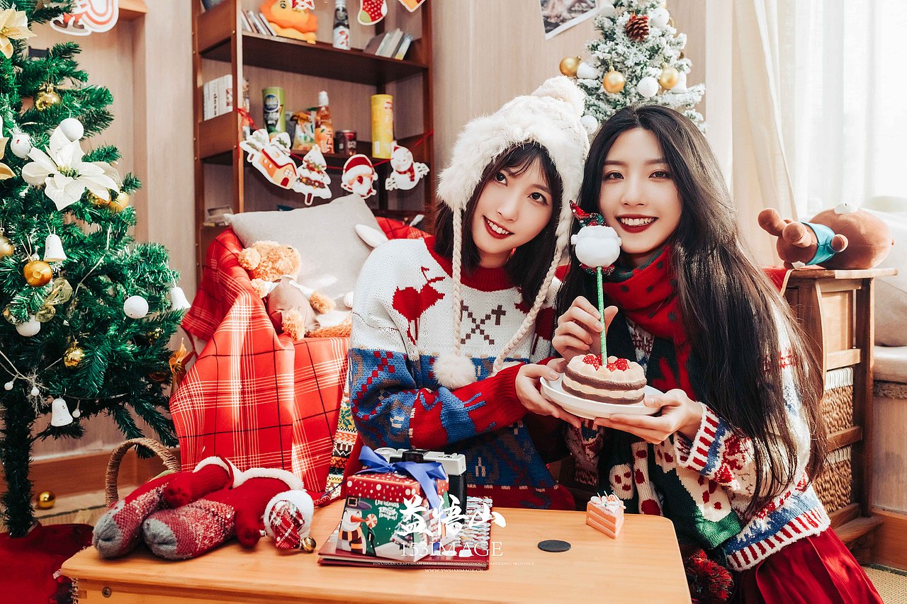 网红圣诞双胞胎姐妹