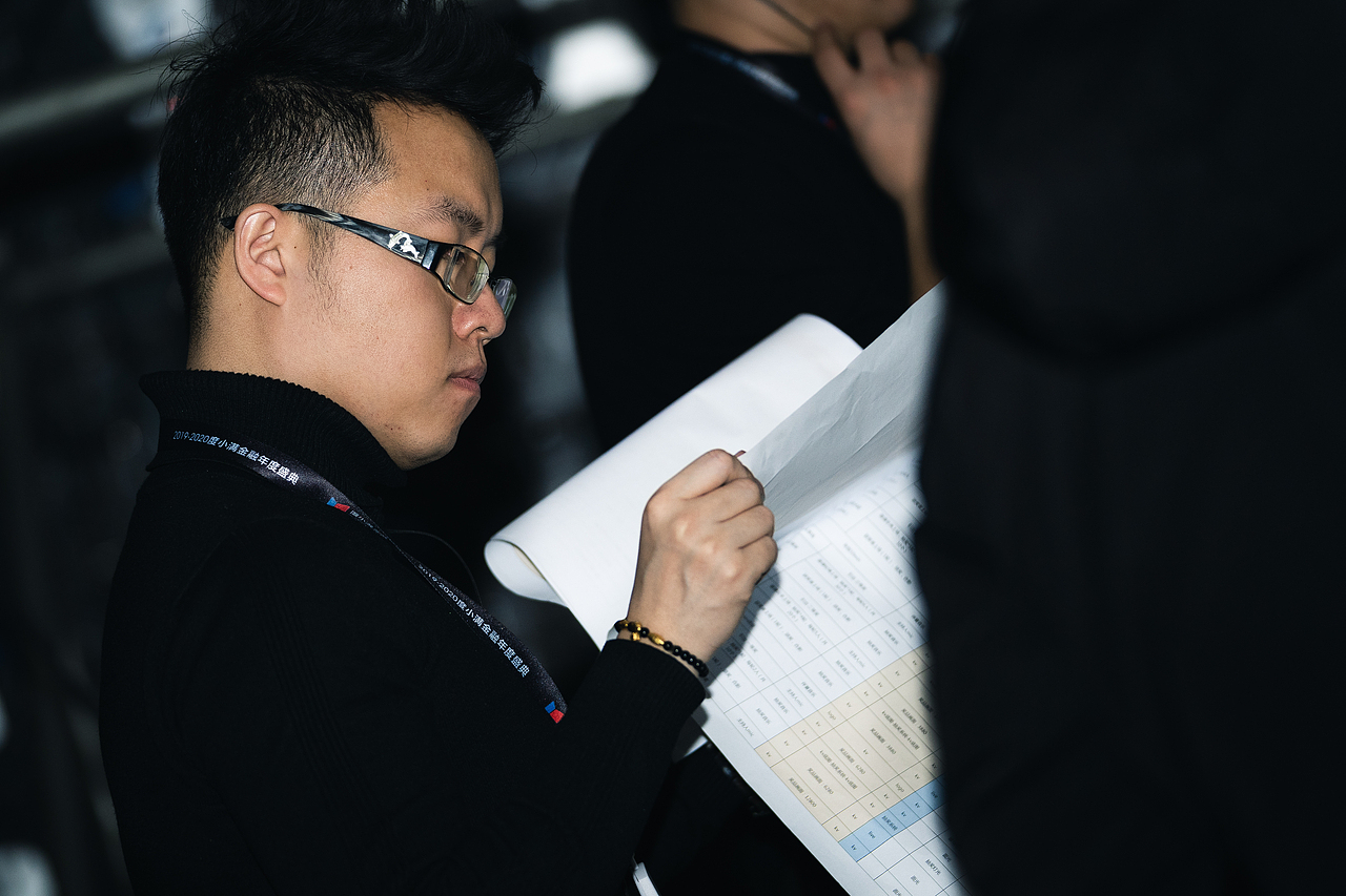 拍摄天下凤凰为度小满举办年会 员工工作状态案例（图ZMTk4NDU0OTg4） - 宣传物料 - 站酷设计师摄影师樊玉亮原创素材 - 站酷ZCOOL