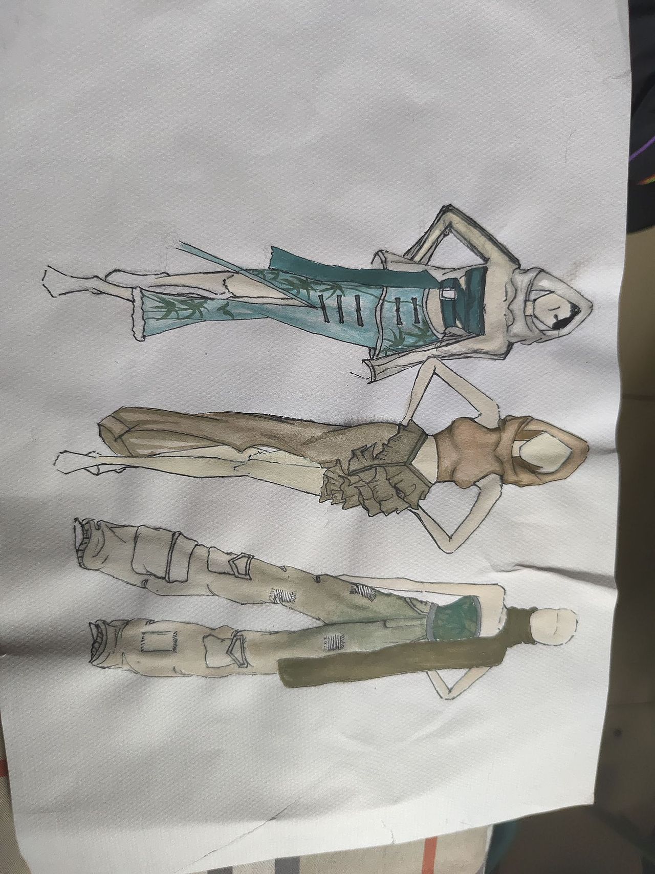 穿着漂亮衣服的漂亮女孩