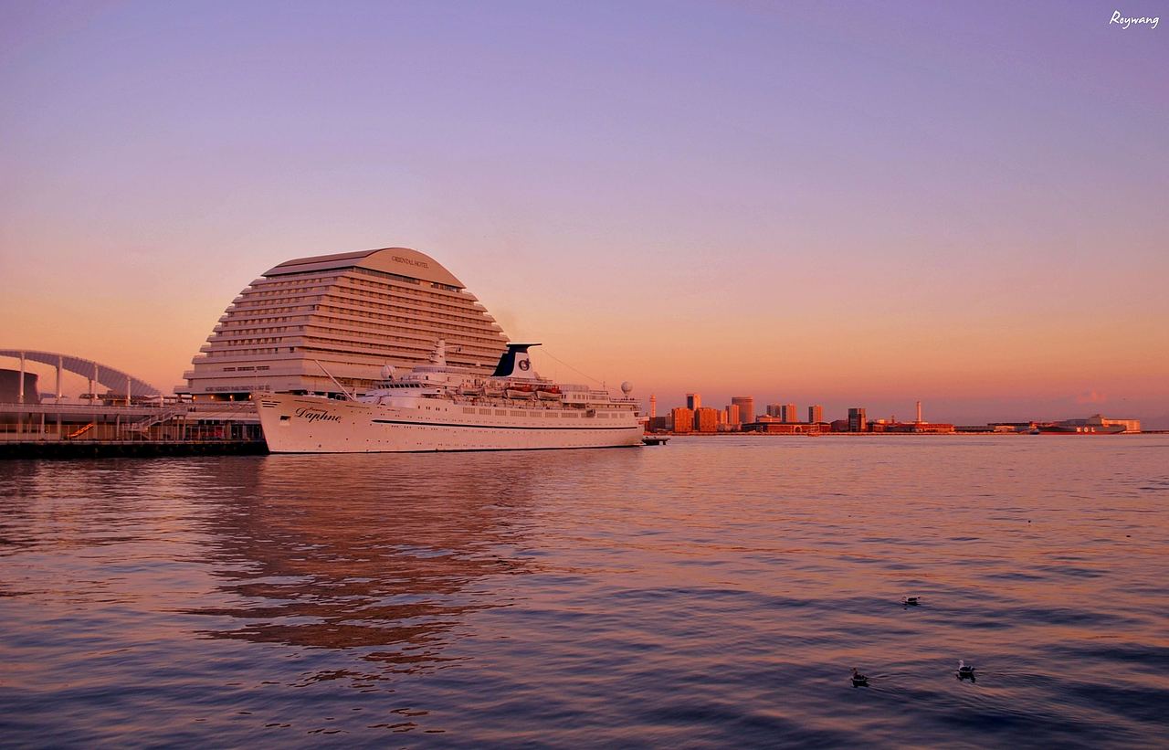 roywang作品神户一座及其欧式的日本城市