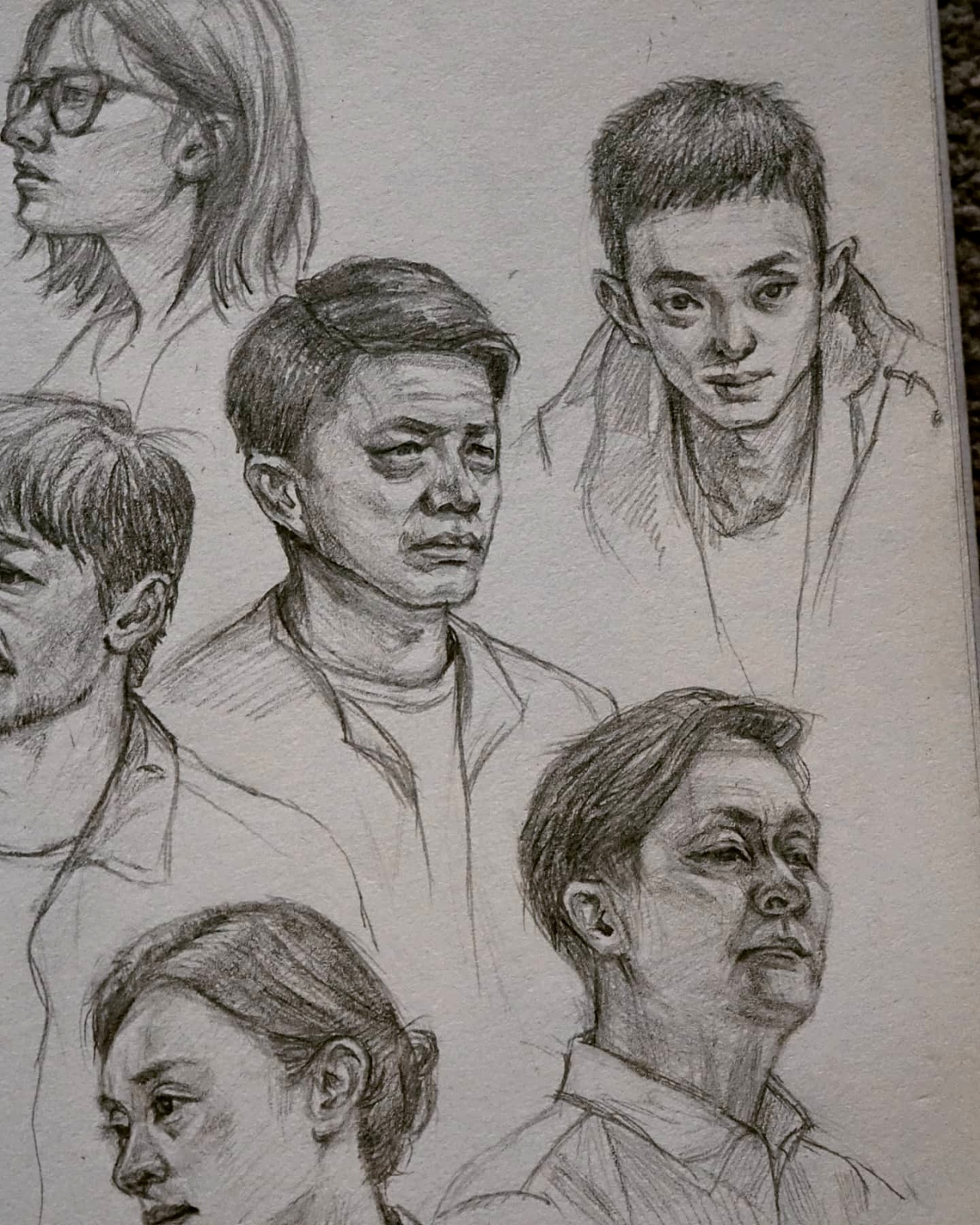 八角亭迷雾人物群像速写