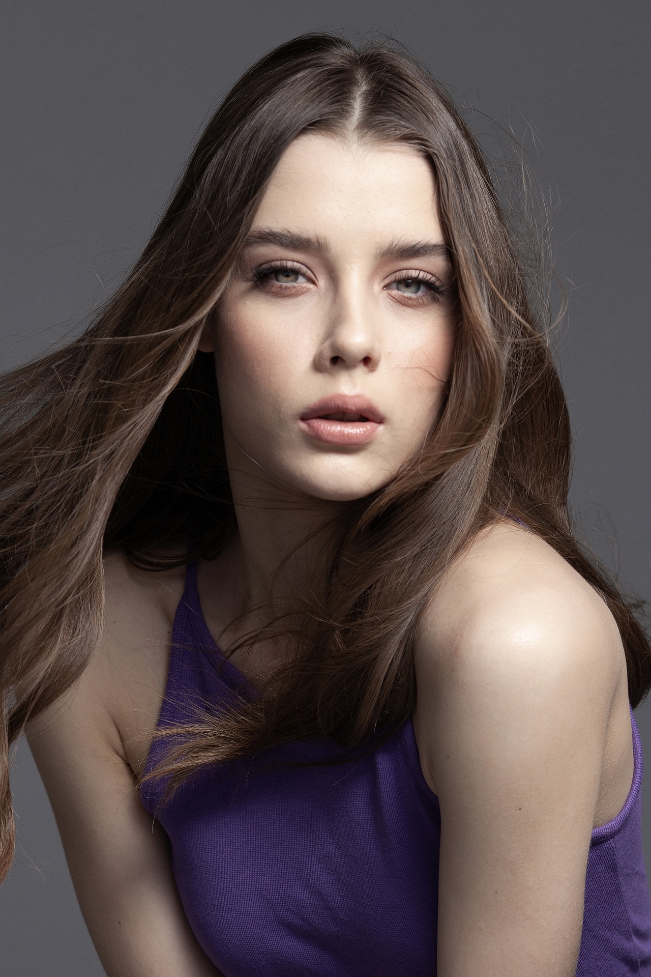 广州模特 时尚美妆 创意彩妆 护肤化妆 精致首饰模特