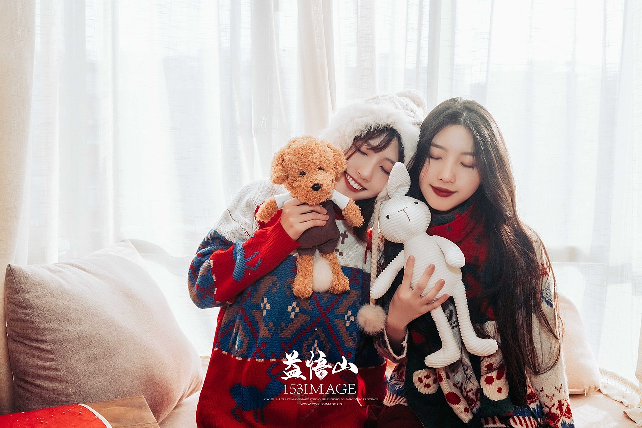 网红圣诞双胞胎姐妹