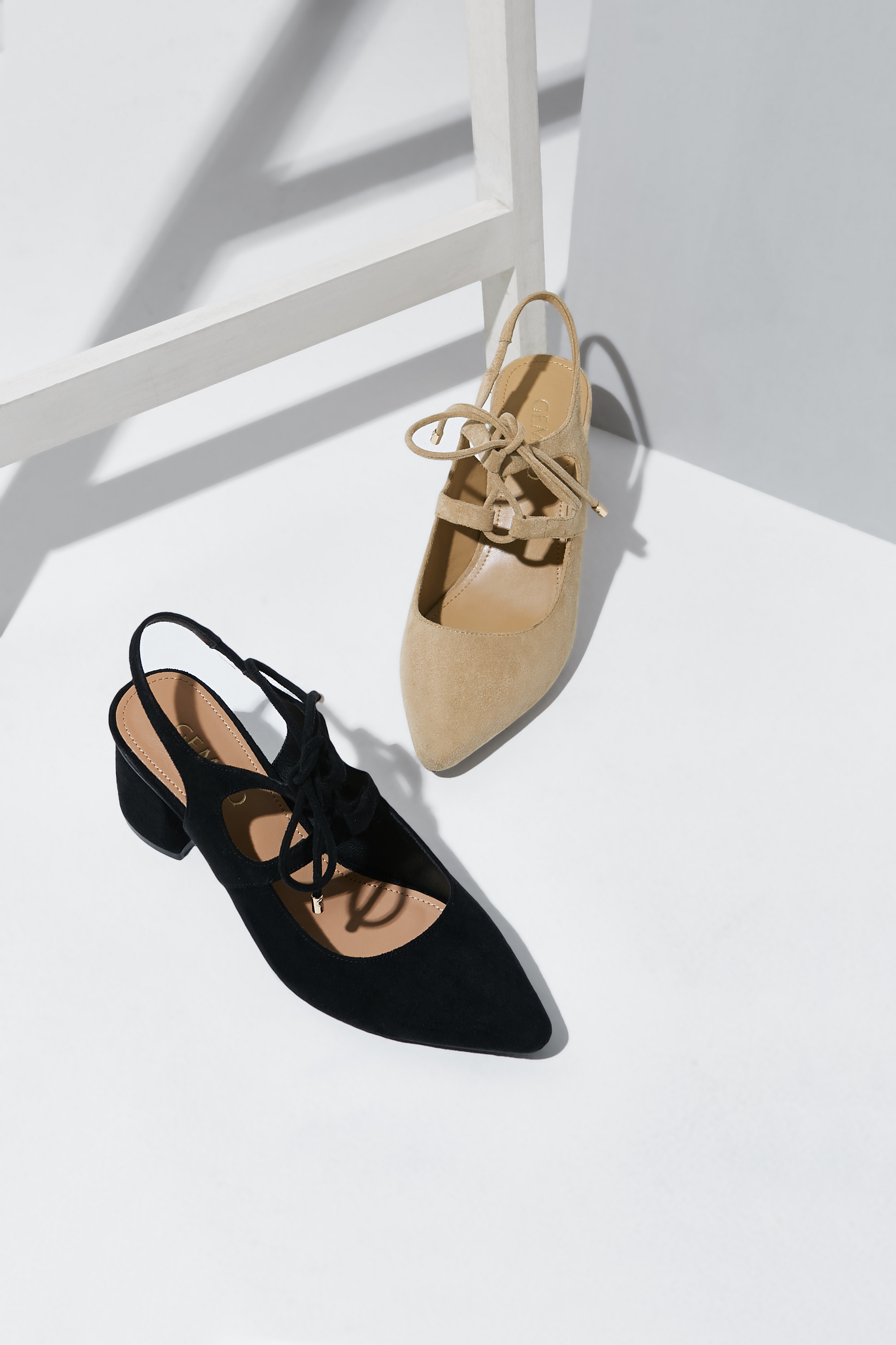 女鞋创意场景拍摄