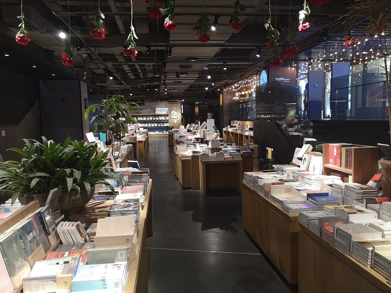 曲江书城-网红打卡地（图ZMjkzMzQwODQ4） - 其他摄影 - 站酷设计师山水一重重原创素材 - 站酷ZCOOL