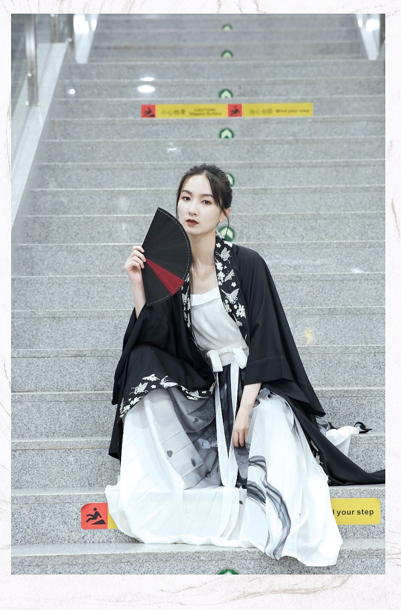 【汉服设计】蝴蝶印花成品展示