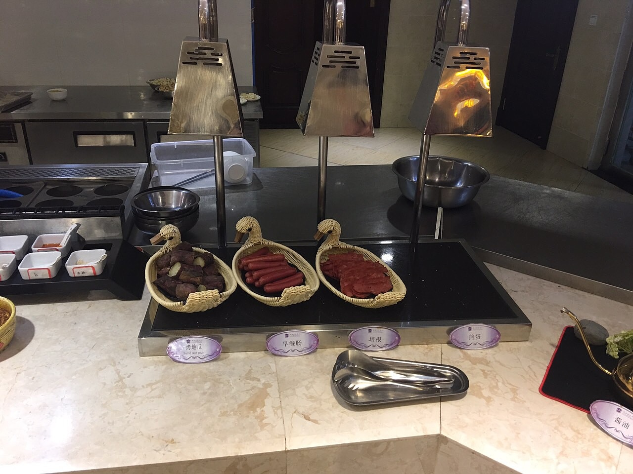 自助餐厅选址定位 餐厅档次提升 自助餐厅烤肉配方