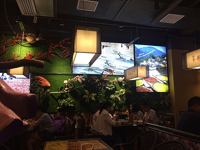 丑小丫—萌趣鸭子主题餐厅品牌设计（图ZODg0MTI4NTY=） - 品牌 - 站酷设计师品深设计原创素材 - 站酷ZCOOL