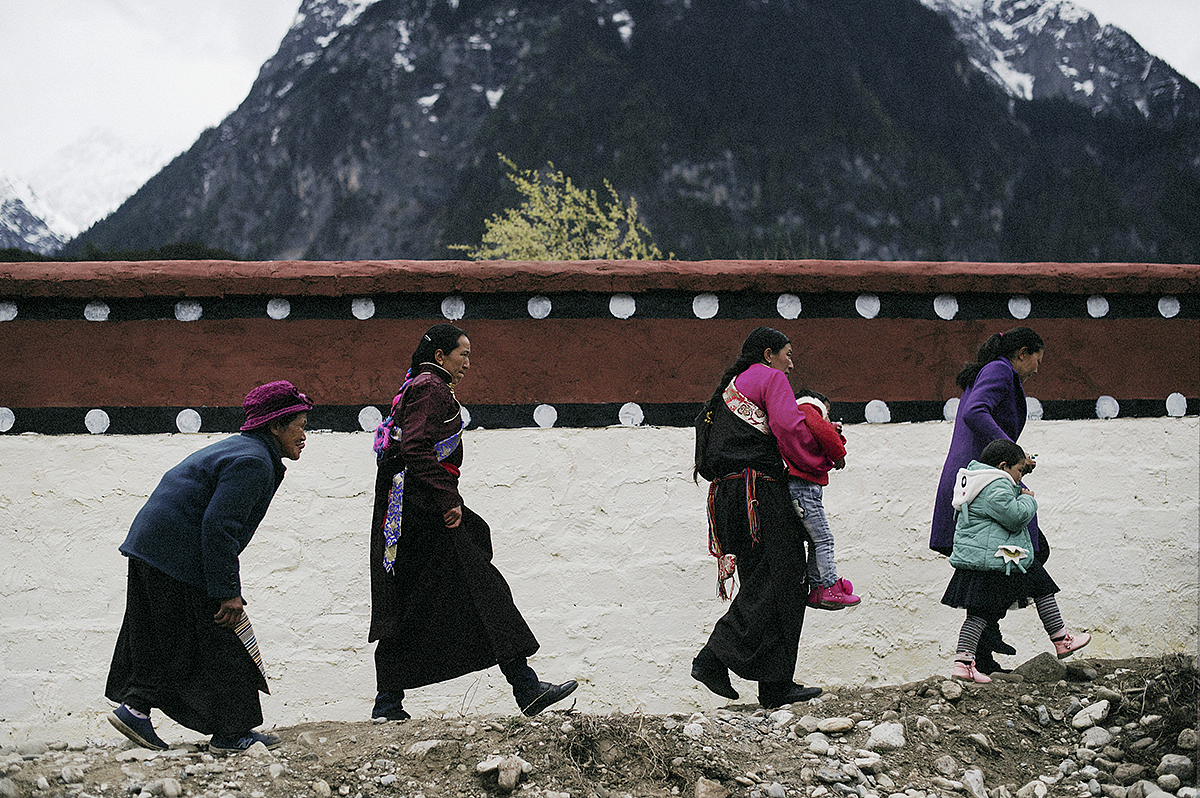 Tibet. It is the last piece of pure land.（图ZNDgwMzU3NTY=） - 人文/纪实摄影 - 站酷设计师郑心海原创素材 - 站酷ZCOOL