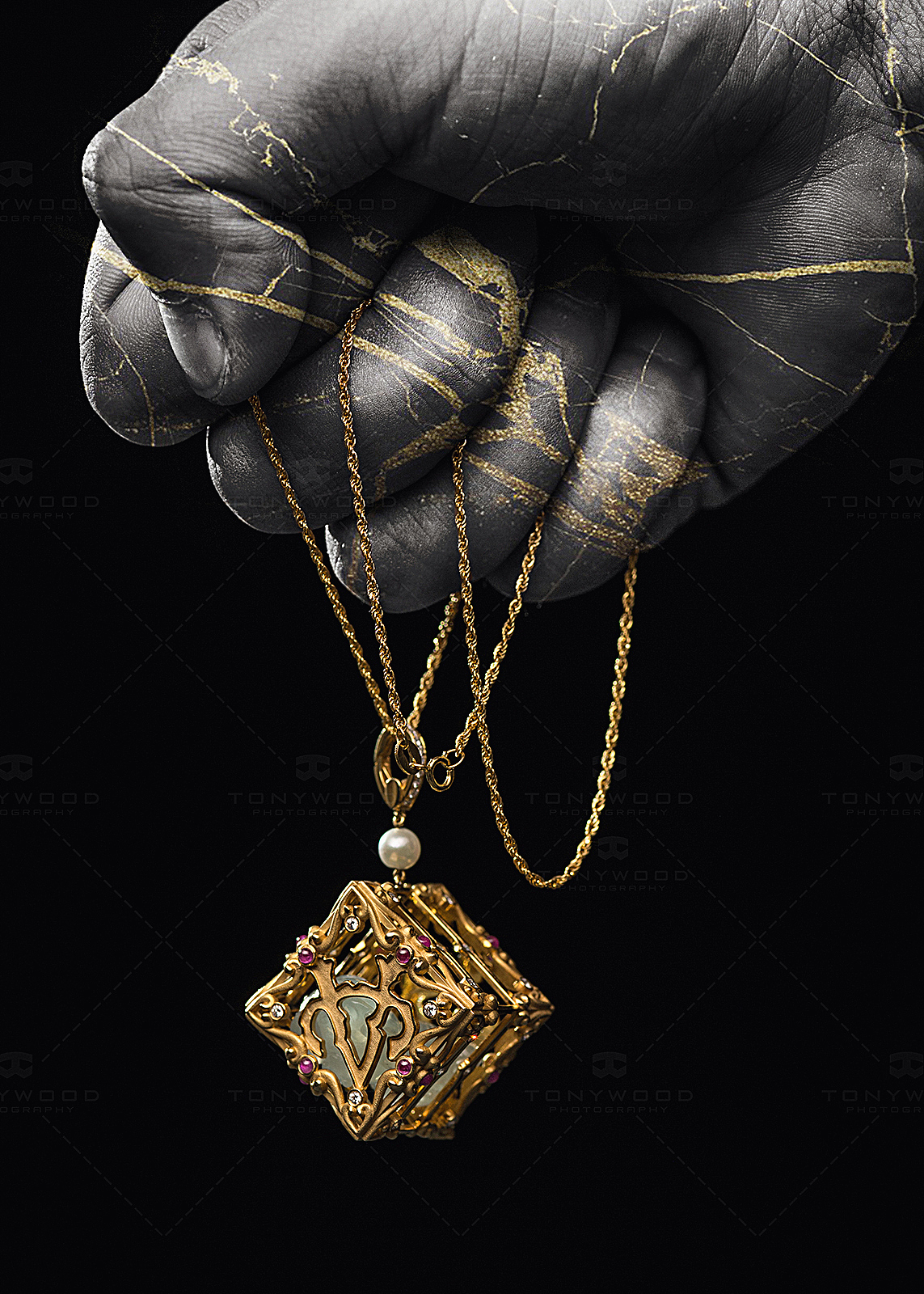 静物摄影 | 荣.CV珠宝原创代表作品X2（图ZMTM2MzM1ODQ4） - 产品摄影 - 站酷设计师ANLAU原创素材 - 站酷ZCOOL