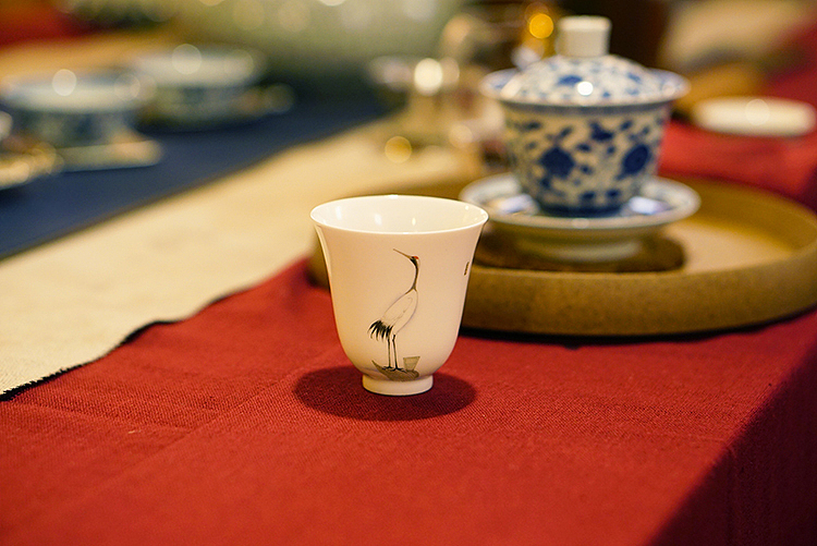 一山造物/《瑞鹤迎春》手绘粉彩主人杯（图ZNjY4NDUxNjQ=） - 其他手工艺 - 站酷设计师kunlun1988原创素材 - 站酷ZCOOL