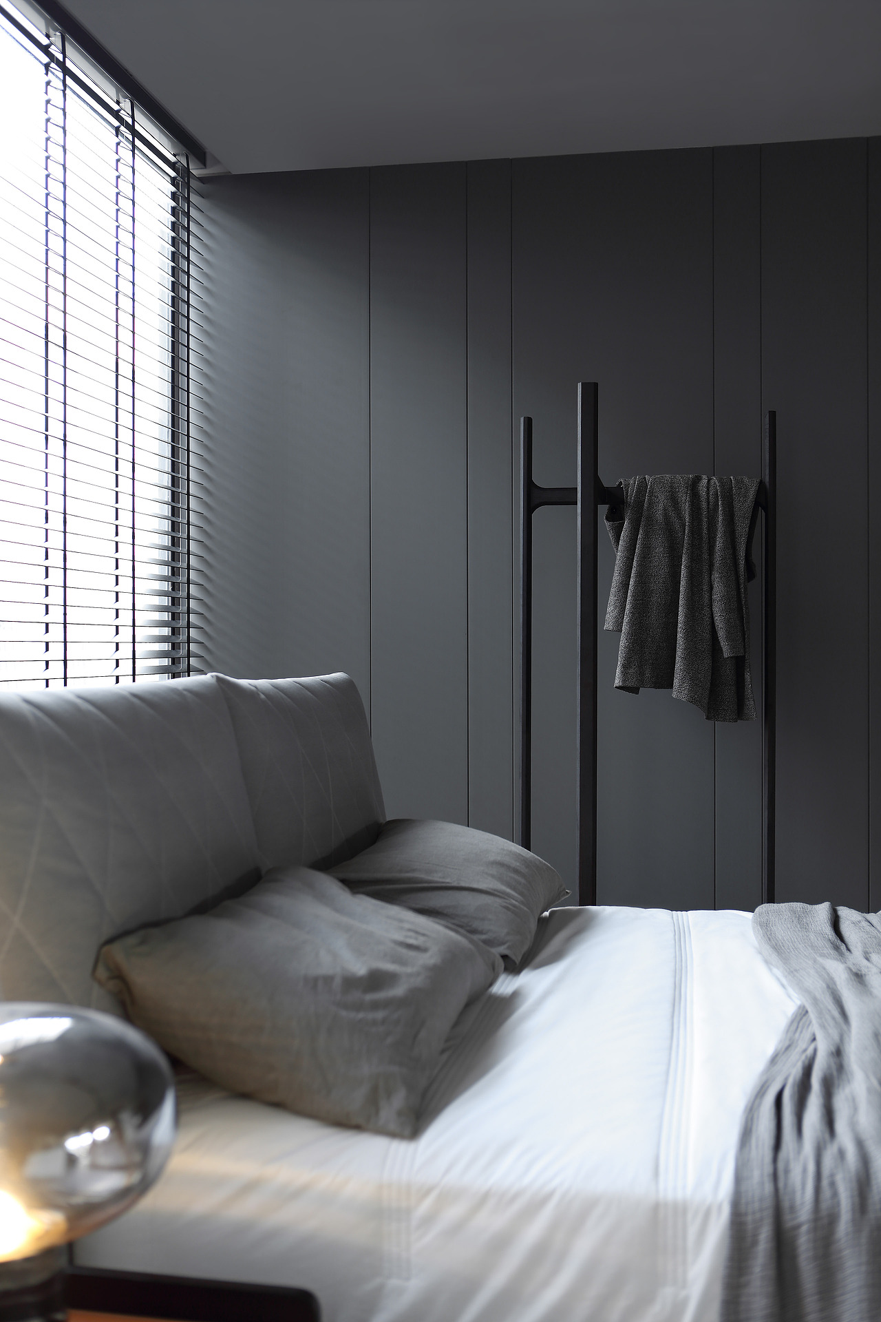 灰色布艺床（图ZMjQxNzM0NDYw） - 家装设计 - 站酷设计师黑白灰主旋律原创素材 - 站酷ZCOOL