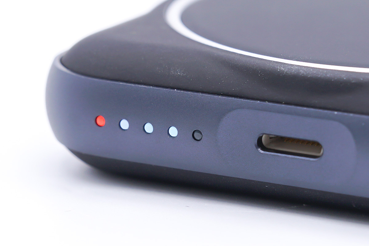 MOMAX MagSafe 磁吸无线充电宝3500mAh 评测